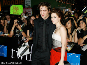 'Twilight' stars Robert Pattinson and Kristen Stewart in front of baying fangirls at the U.S. premiere.
