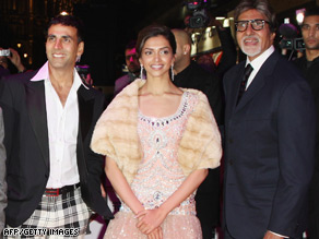 Akshay Kumar with co-stars Deepika Padukone and Amitabh Bachchan and the film's director Nikhil Advani at the premiere of 'Chandni Chowk to China.'