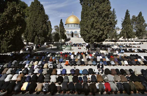 Muslim Bowing