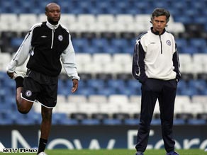 Have Mourinho and Gallas buried the hatchet to seal a transfer to Inter?