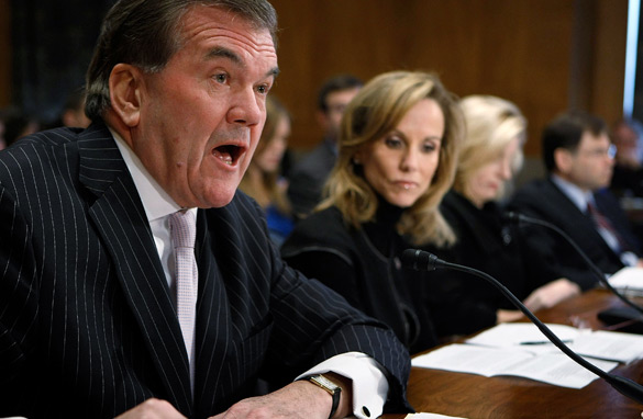 Former Homeland Security Secretary Tom Ridge (L) testifies before the Senate Homeland Security and Governmental Affairs Committee along with (R) Frances Townsend, former homeland security advisor to President George W. Bush - February 12, 2009 in Washington, DC. (Photo by Chip Somodevilla/Getty Images)