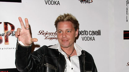'Lost Boys' star Corey Haim dies at 38 