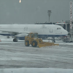 Thousands of flights grounded by blizzard