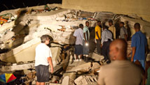 American's parents die in quake 