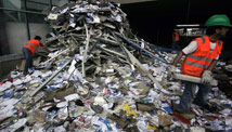 Quake moves city 10 feet