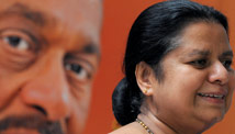 'Hero' general on trial in Sri Lanka