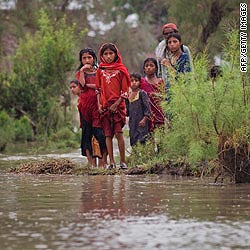 More rains hit Pakistan as aid agencies boost relief efforts