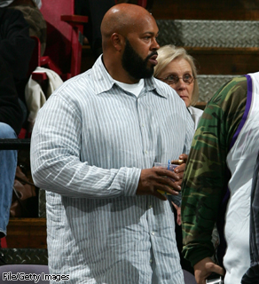 Authorities in California said rap music mogul Marion “Suge” Knight was arrested early Thursday morning for allegedly pointing a gun at a man.