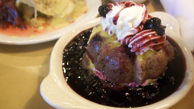 Lick the screen – blueberry cobbler