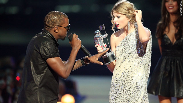 It's official: Kanye to perform at VMAs