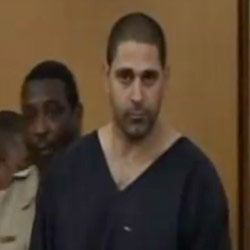 http://i2.cdn.turner.com/cnn/2010/images/08/13/t1main.serial.stabber.court.jpg