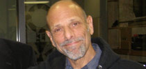 Comic Robert Schimmel dies