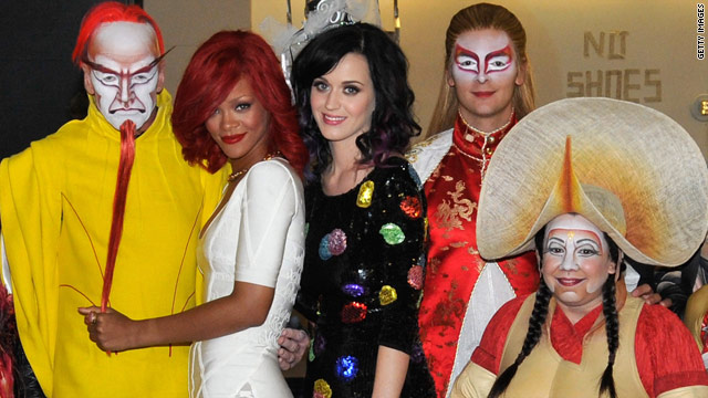 Katy Perry's weekend: Defend fiancé, party in Vegas