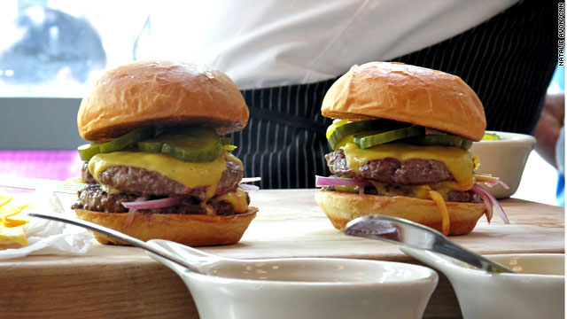 You can haz America's best cheeseburger