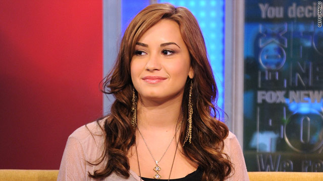 Lovato's dad: Hollywood pressure caused issues