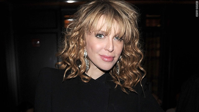 Courtney Love's back to tweeting saucy pics