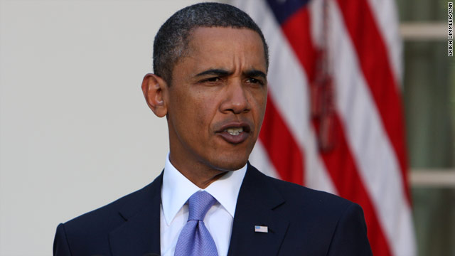 Obama may delay Hawaiian vacation over tax fight