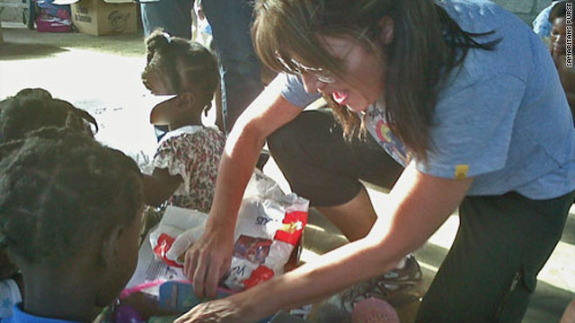 Palin arrives in Haiti with humanitarian delegation