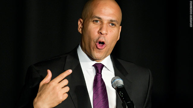 New Jersey mayor uses Twitter to clear Newark streets
