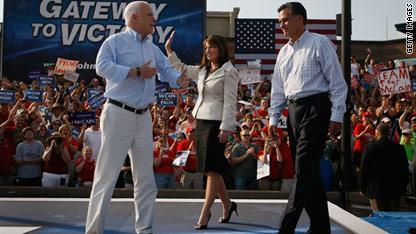 Frum: Media snubs Romney for Palin