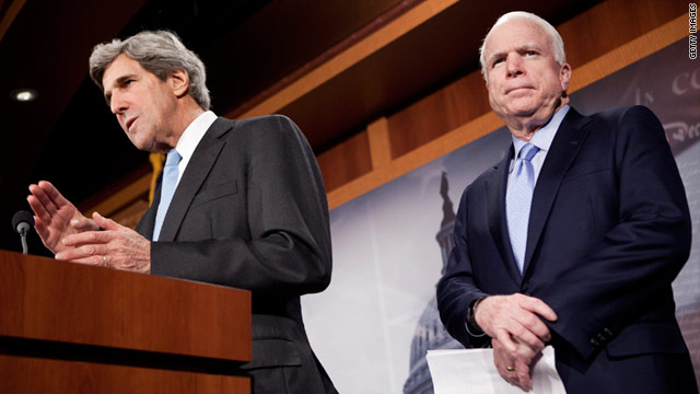 U.S. Sens. John Kerry, left, and John McCain introduced a measure that would create a "privacy bill of rights."