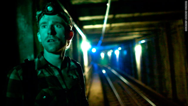 Subway explorer reveals NYC's "Undercity" Subway explorer reveals NYC's "Undercity"