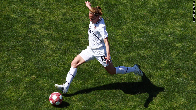 Kristine Lilly, hero of '99 World Cup, retires
