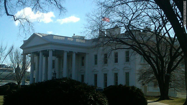 Picture: Flag lowered at White House