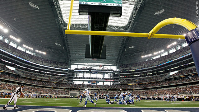 Outdoor tickets could lead to Super Bowl attendance record