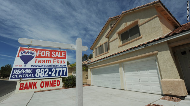 Home prices continue to slip