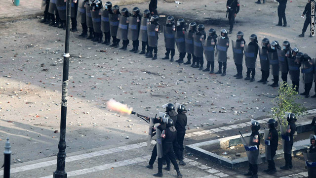 ElBaradei back home as Egyptians brace for Friday protests