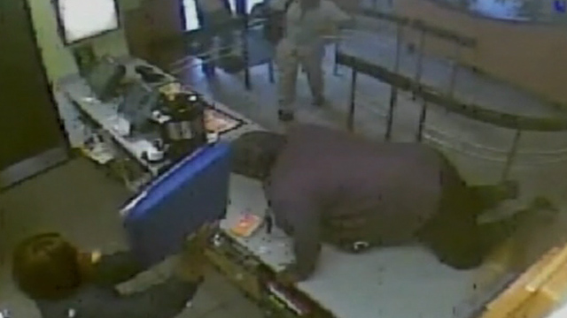 Gotta Watch: Burger brawls, dumb robber; monkey waiters