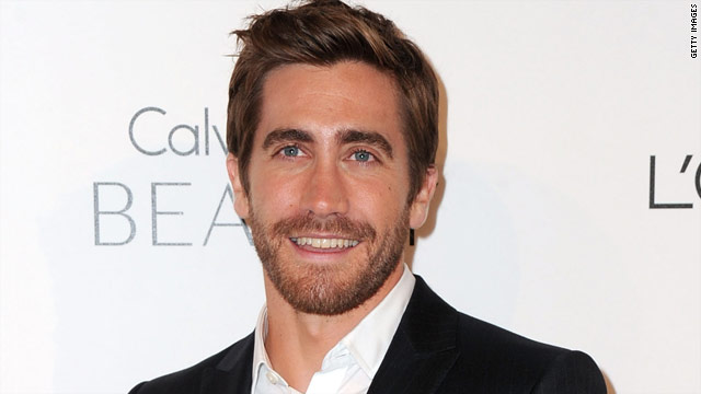 Jake Gyllenhaal: No photos in the restroom, please