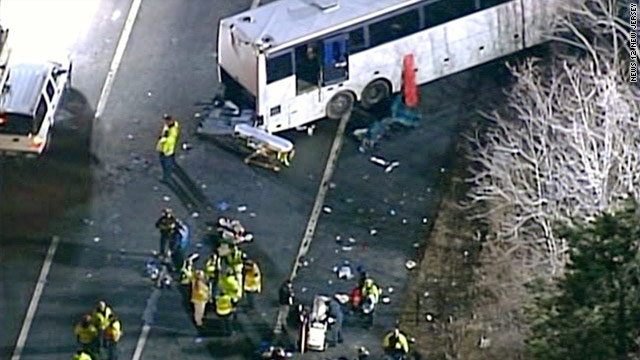 Bus accident kills 2, injures 42 in New Jersey