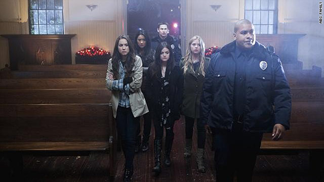 'Pretty Little Liars' finale leaves us in knots