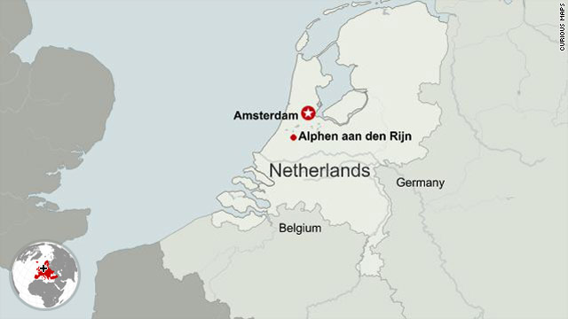 Report: 2 killed in mall shooting in Netherlands