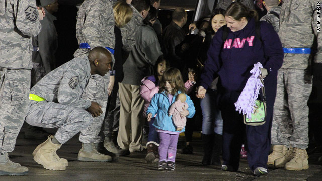 U.S. government allowing families to return to Japan