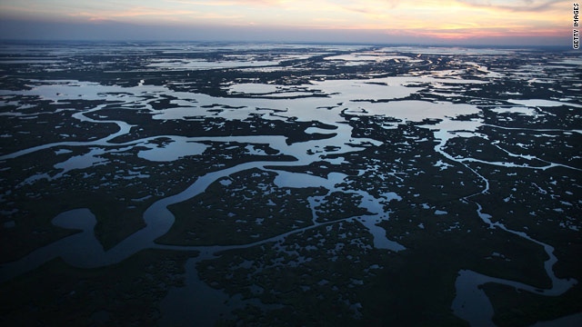 "Piers Morgan Tonight" BP oil spill special follows the money: Feinberg, Cousteau and more
