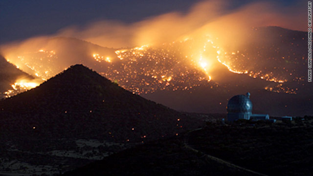 Crews protect Texas observatory with fire of their own