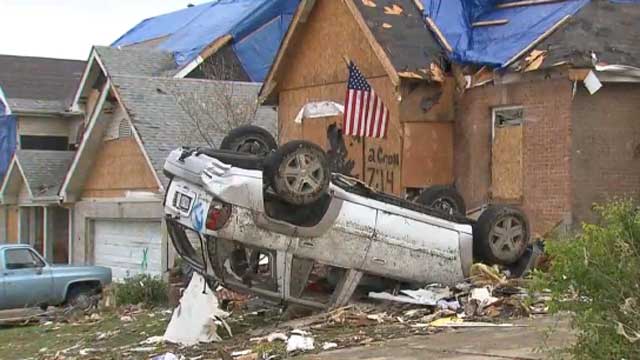 Gotta Watch: Tornado rips through St. Louis