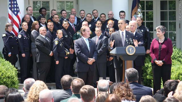 Obama honors law enforcement heroes