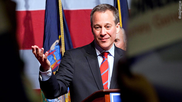 Spitzer: New York's Attorney General, Eric Schneiderman, targets three big banks