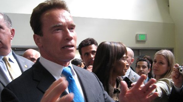 Gotta Watch: Comics take on Arnold