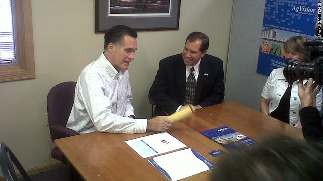 Romney returns to Iowa, backs ethanol subsidies Romney returns to Iowa, backs ethanol subsidies