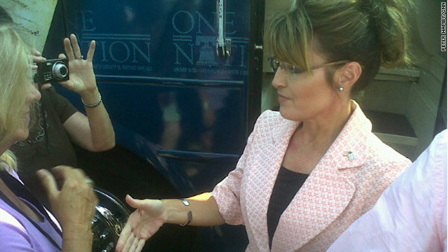 Crowds wait and wait and wait for Palin