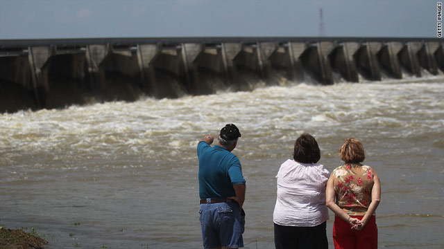 In Louisiana, Corps closes last bays at Bonnet Carre Spillway