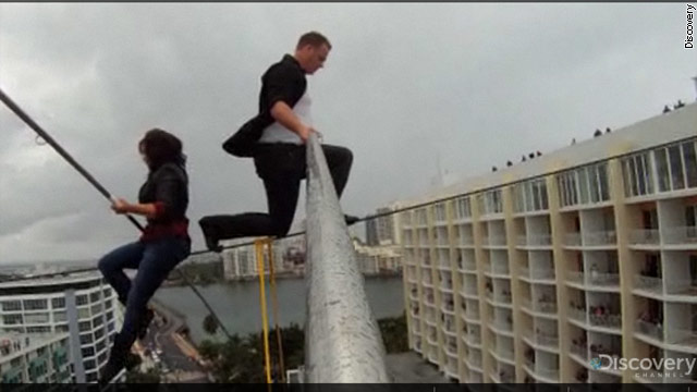 Nik Wallenda, 121 feet in the air: 'It's extremely important to never let your mind wander'