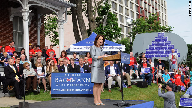 Ex-Bachmann chief backs Pawlenty for prez
