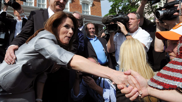 Poll: Bachmann makes a splash