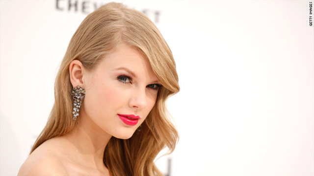Taylor Swift reschedules sold-out show